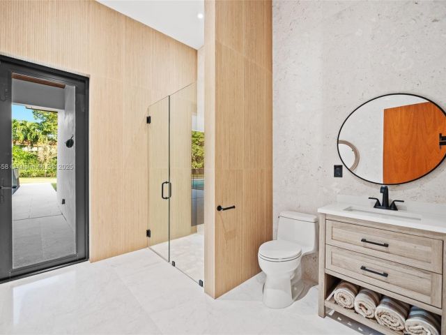 Продажа дома по адресу 7775 SW 72nd Ave - фото 6108306