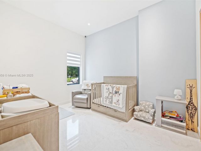 Продажа дома по адресу 7775 SW 72nd Ave - фото 6108307