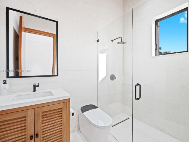 Продажа дома по адресу 7775 SW 72nd Ave - фото 6108308