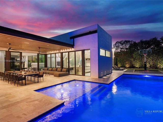 Дом в аренду по адресу 1941 NE 196th Ter - фото 6121510