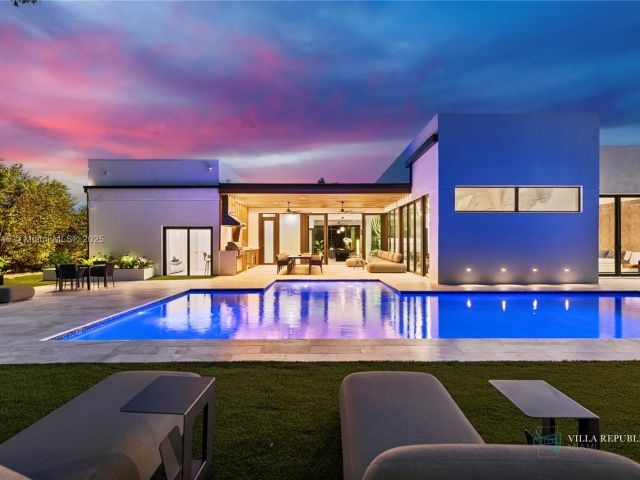 Дом в аренду по адресу 1941 NE 196th Ter - фото 6121511