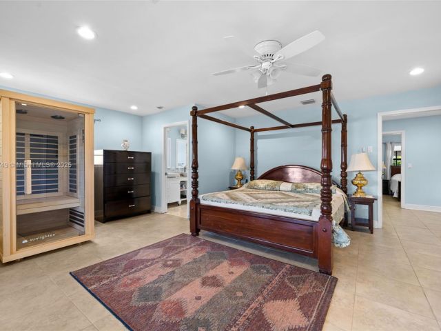 Продажа дома по адресу 19650 SW 207th Ave - фото 6195194