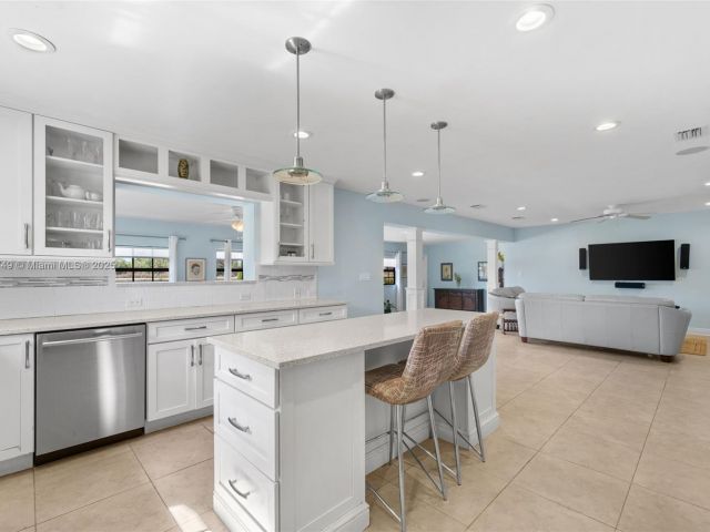 Продажа дома по адресу 19650 SW 207th Ave - фото 6195199