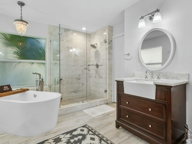 Продажа дома по адресу 2047 SW 36th Avenue - фото 5754810