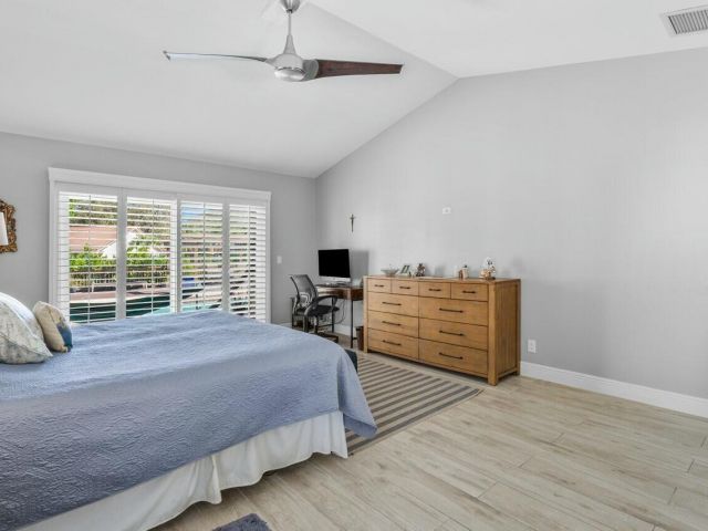 Продажа дома по адресу 2047 SW 36th Avenue - фото 5754811