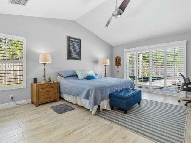 Продажа дома по адресу 2047 SW 36th Avenue - фото 5754812