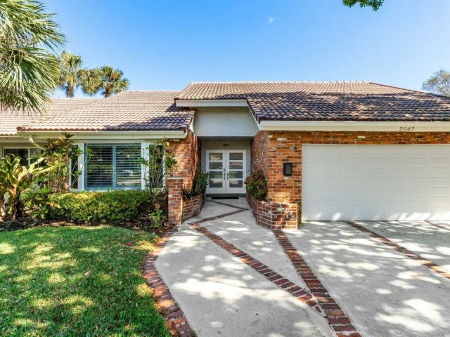 Продажа дома по адресу 2047 SW 36th Avenue - фото 5754826