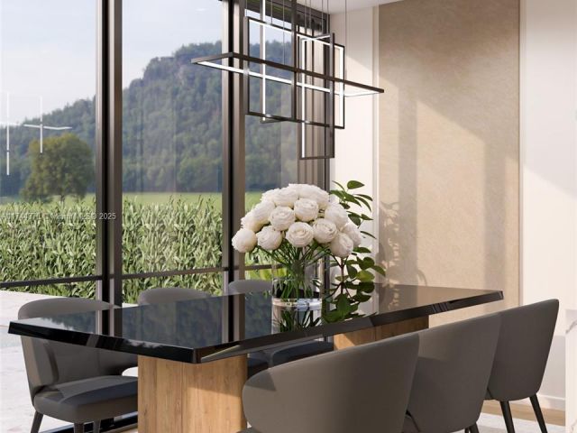 Продажа дома по адресу 555 Catalonia Ave - фото 5858180