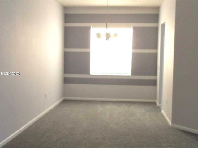 Продажа дома по адресу 575 SE 29th Dr - фото 5724658