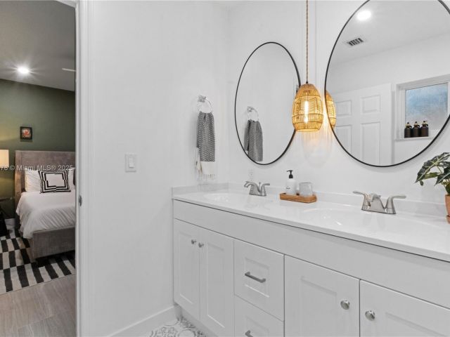 Дом в аренду по адресу 191 SE 13th Ave - фото 5542391