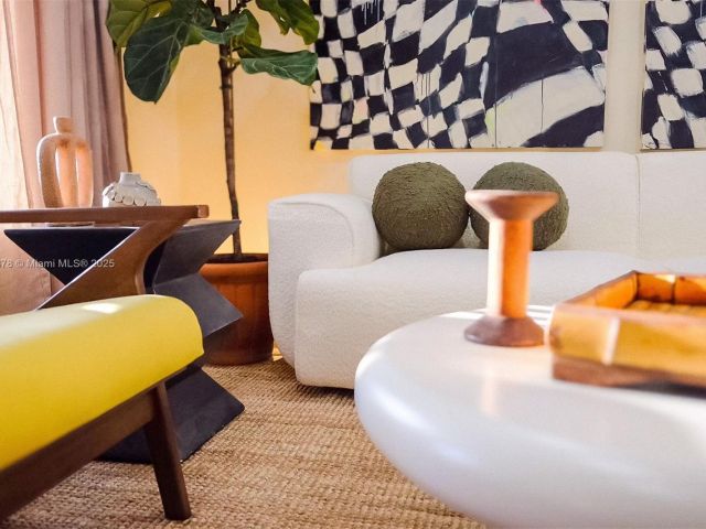 Дом в аренду по адресу 191 SE 13th Ave - фото 5542397