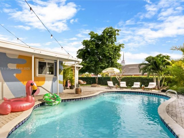 Дом в аренду по адресу 191 SE 13th Ave - фото 5542398