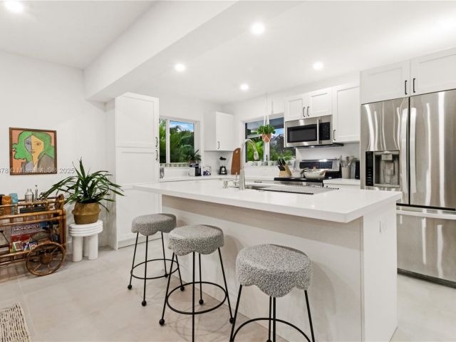 Дом в аренду по адресу 191 SE 13th Ave - фото 5542402