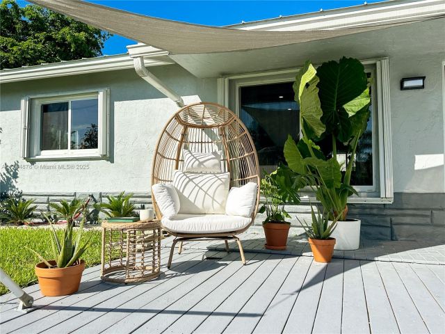 Дом в аренду по адресу 191 SE 13th Ave - фото 5542405