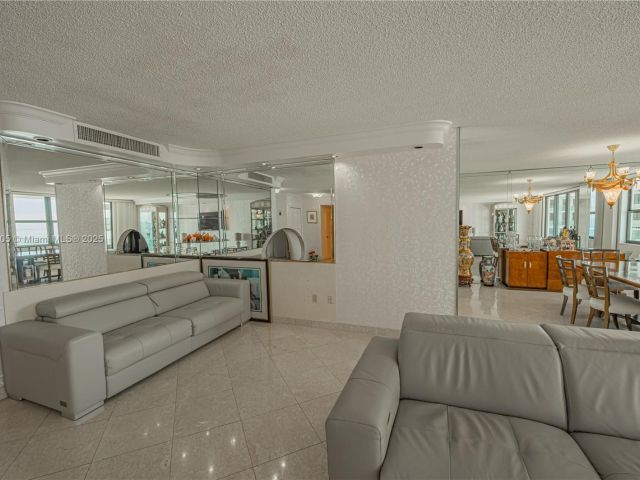 Квартира в аренду номер14D - фото 5577924