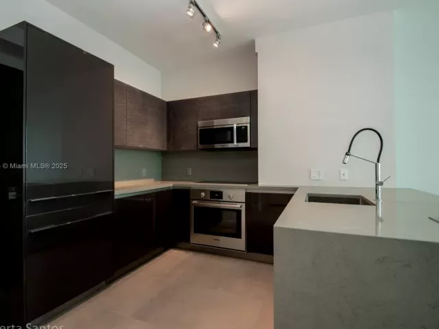 Продажа квартиры #3205 - фото 5622348