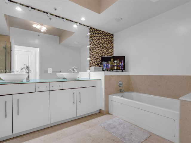 Продажа квартиры #1804 - фото 5790391