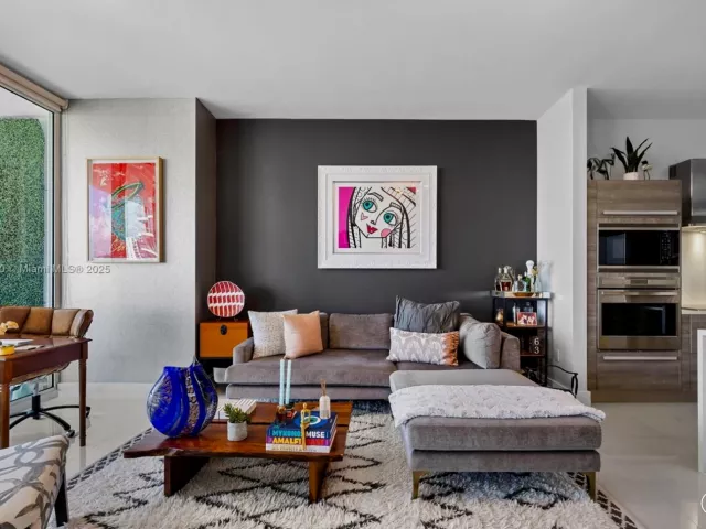 Продажа квартиры #1708 - фото 5656128