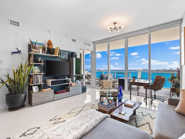 Продажа квартиры #1708 - фото 5656129