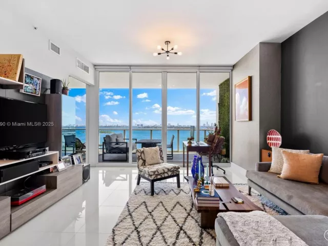 Продажа квартиры #1708 - фото 5656131