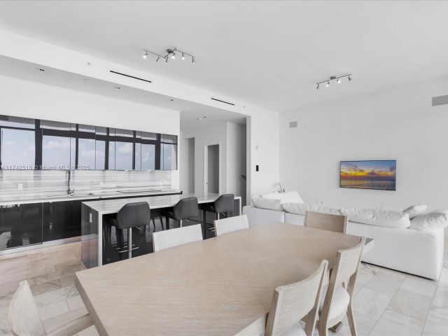 Продажа квартиры #5101 - фото 5612394