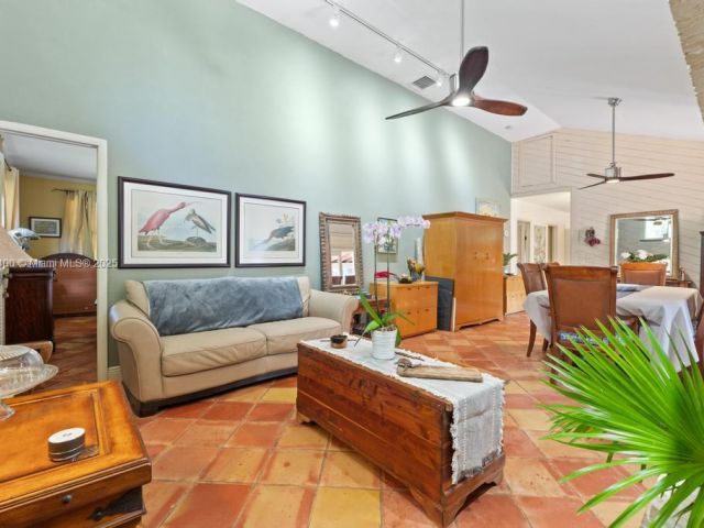 Продажа дома по адресу 37255 SW 214th Ave - фото 5704196