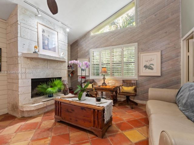 Продажа дома по адресу 37255 SW 214th Ave - фото 5704198