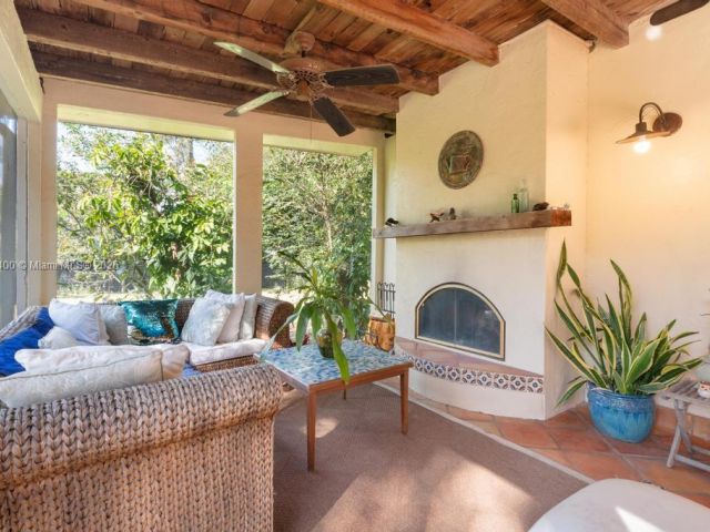 Продажа дома по адресу 37255 SW 214th Ave - фото 5704202