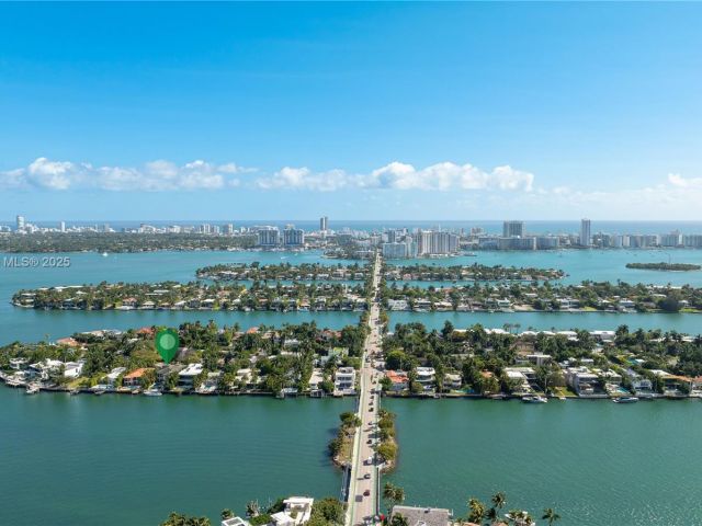 Продажа дома по адресу 315 W San Marino Dr - фото 5520397