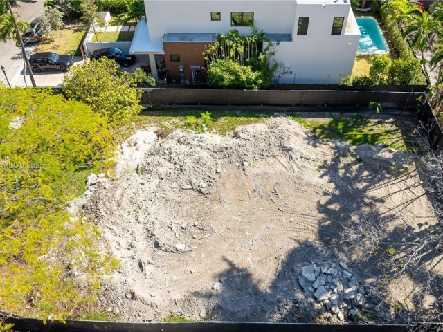 Продажа дома по адресу 315 W San Marino Dr - фото 5520399