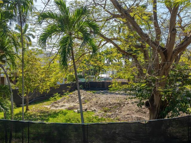 Продажа дома по адресу 315 W San Marino Dr - фото 5520402