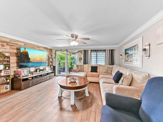 Продажа дома по адресу 12470 SW 191st Terrace - фото 6441224