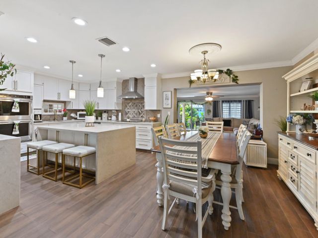 Продажа дома по адресу 12470 SW 191st Terrace - фото 6441229