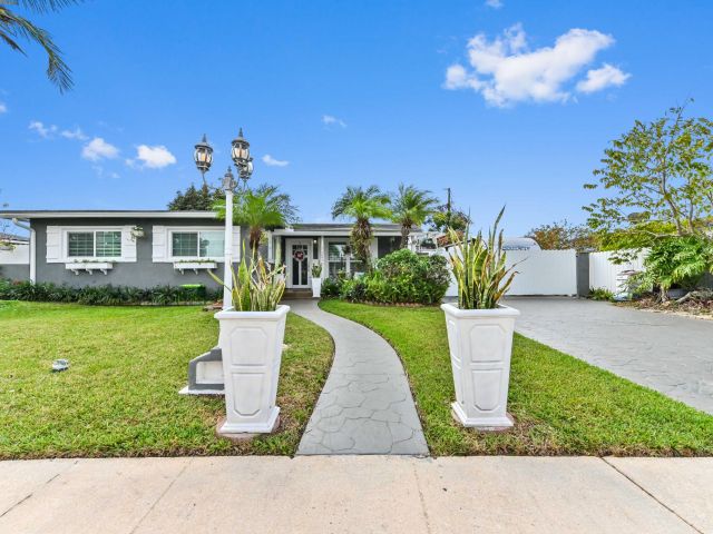 Продажа дома по адресу 12470 SW 191st Terrace - фото 6441233