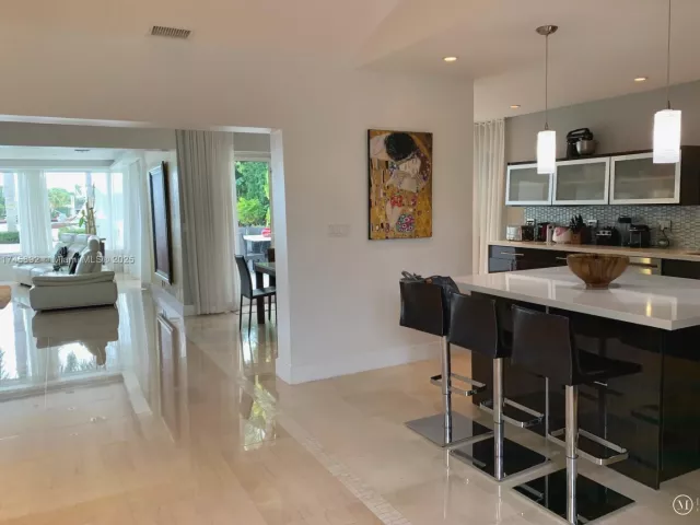 Продажа дома по адресу 1670 Daytonia Rd - фото 5520279