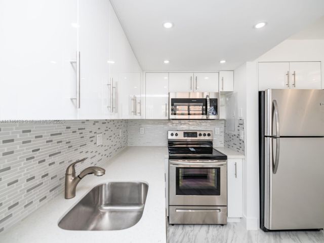 Продажа квартиры #1810 - фото 7442589