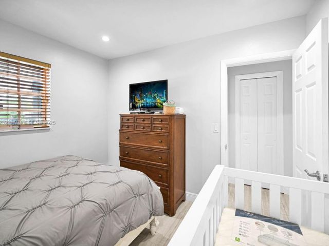 Продажа дома по адресу 713 SW 6th Ave - фото 6062055