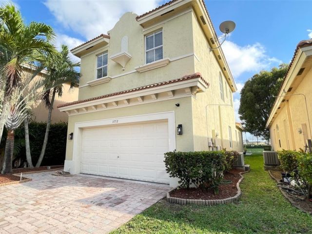 Продажа дома по адресу 3772 NE 9th Ct - фото 6118319