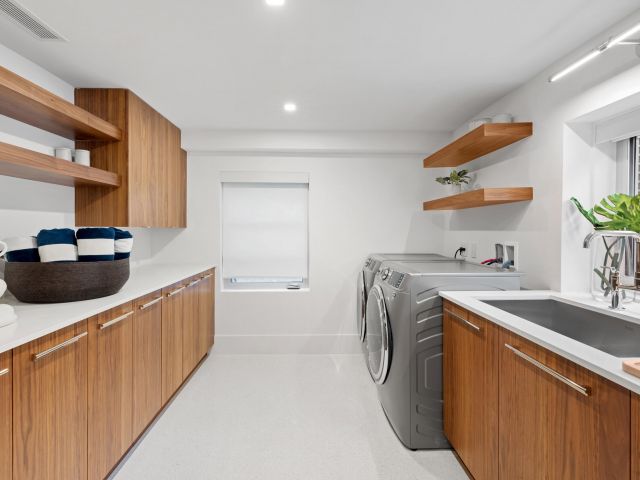 Продажа дома по адресу 2745 S Flagler Drive - фото 5751207