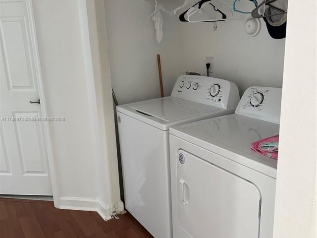 Продажа дома по адресу 11031 SW 246th St 0 - фото 5595089