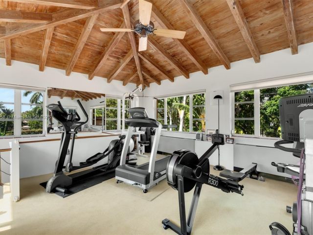 Продажа дома по адресу 4197 S Douglas Rd - фото 6091380