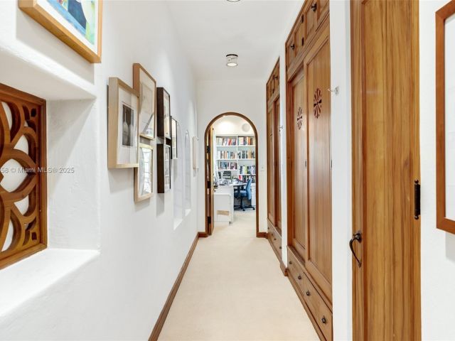 Продажа дома по адресу 4197 S Douglas Rd - фото 6091384