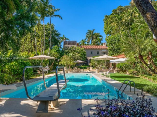 Продажа дома по адресу 4197 S Douglas Rd - фото 6091395