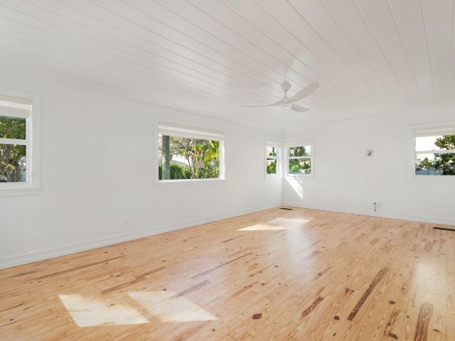 Дом в аренду по адресу 235 Santa Lucia Drive - фото 6782249