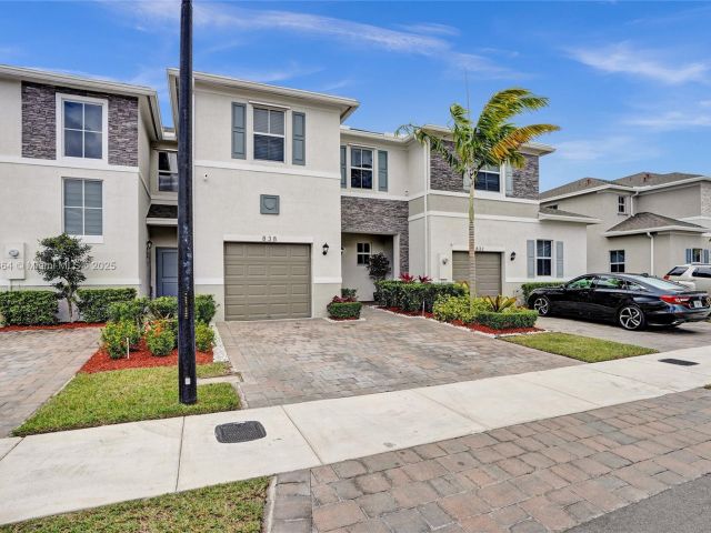 Продажа дома по адресу 838 SE 17th St - фото 5599153