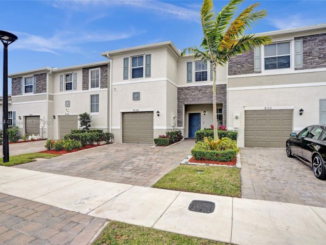 Продажа дома по адресу 838 SE 17th St - фото 5599154