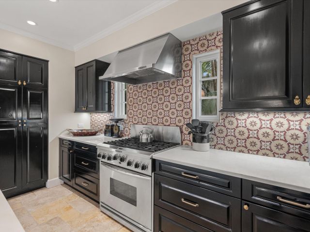 Продажа дома по адресу 2411 Aravale Road - фото 6405418