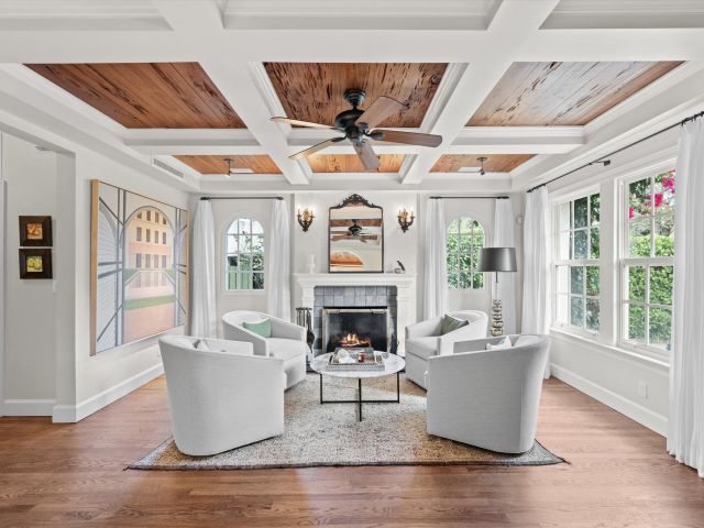 Продажа дома по адресу 2411 Aravale Road - фото 6405428