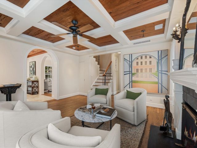 Продажа дома по адресу 2411 Aravale Road - фото 6405429