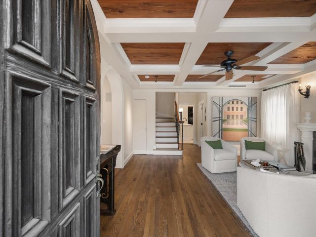 Продажа дома по адресу 2411 Aravale Road - фото 6405430